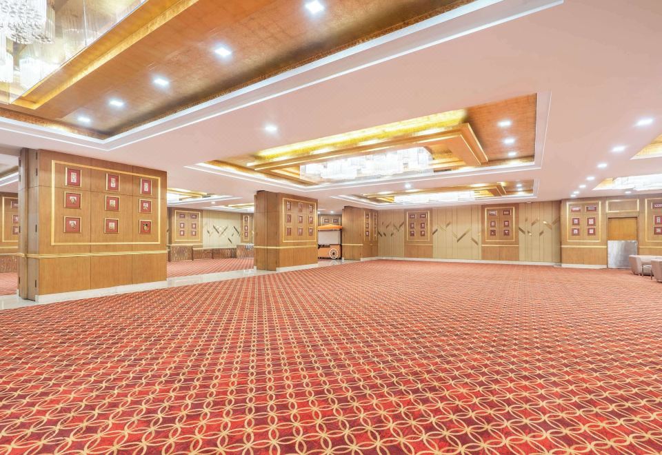 Radisson Gurugram Sohna Road City Center Hotel Overview