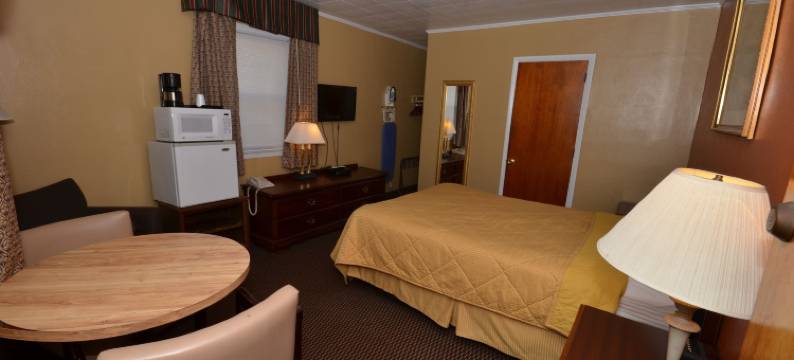 克莱芙兰经济型汽车旅馆(Budget Host Inn)图片