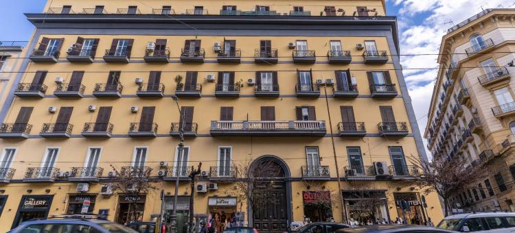 那不勒斯画廊套房酒店(Gallery Suite Naples)图片