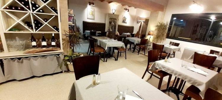 酒店餐厅Le Clos Des Capitelles(Logis Hôtel Restaurant le Clos des Capitelles)图片