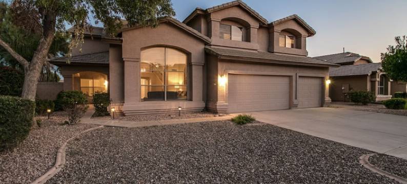 大型5卧室度假屋，配有游泳池，热水浴缸，游戏室！(Massive 5 Bdrm Getaway WPool, Hot Tub, Game Room)图片