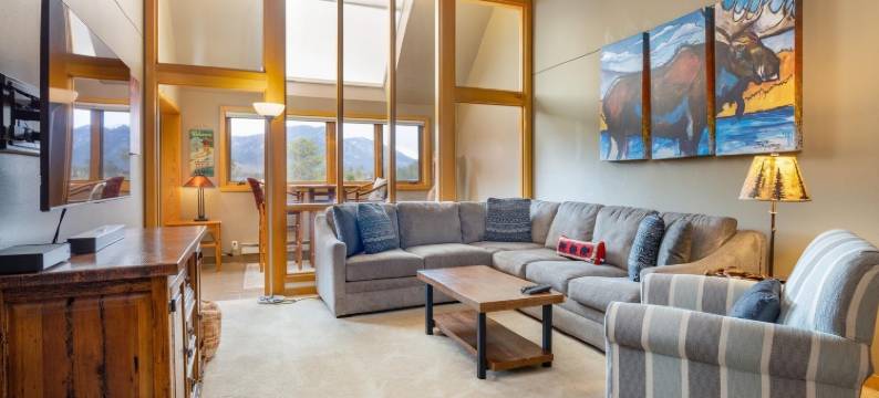 由红色遮阳篷提供的2056号松树2卧室公寓(2056 the Pines 2 Bedroom Condo by RedAwning)图片