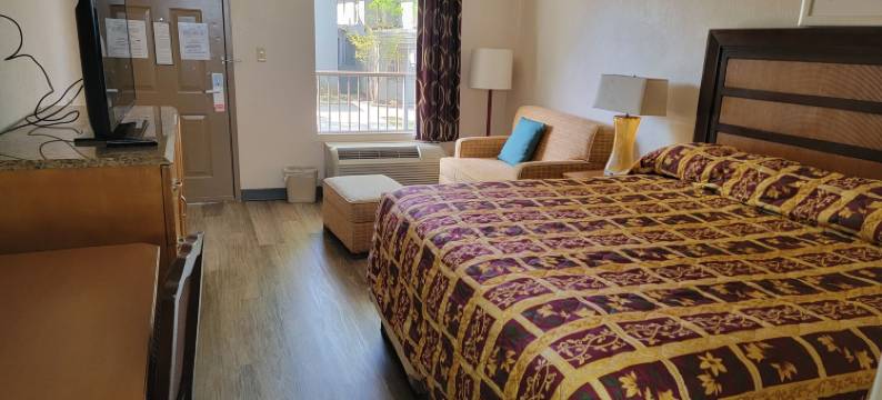 9号一室公寓套房酒店(Studio 9 Inn & Suites)图片