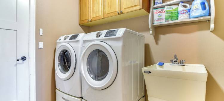 距市中心温哥华8英里：PNW度假屋！(8 Mi to Dtwn Vancouver: PNW Getaway!)图片