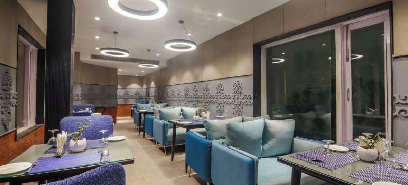 One Earth Shraddhaa Katra图片