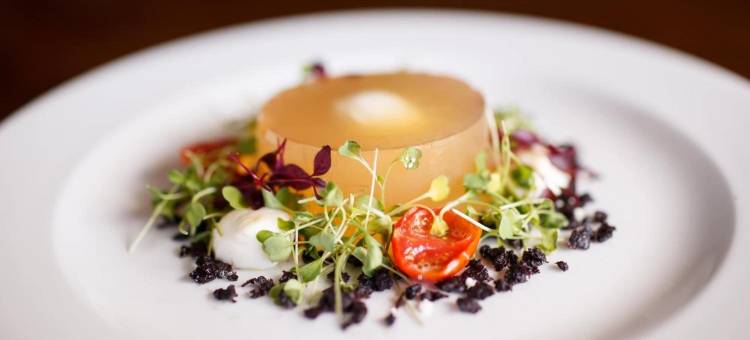 南哈丁白鹿旅馆(The White Hart, South Harting)图片