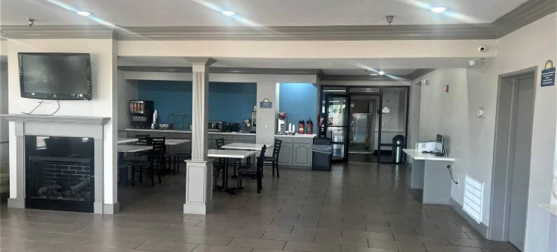 德纳姆泉-东巴吞鲁日戴斯酒店(Days Inn by Wyndham Denham Springs-Baton Rouge East)图片