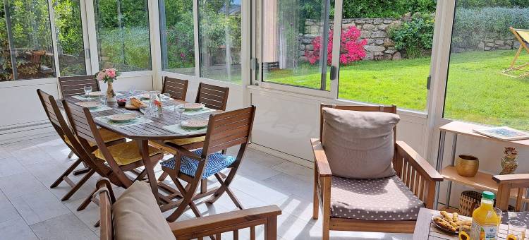 Holiday Home in Plouarzel near Sandy Beach图片