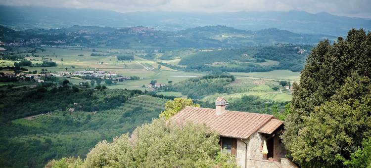 Farmhouse in Paciano with Pool & Scenic Views图片
