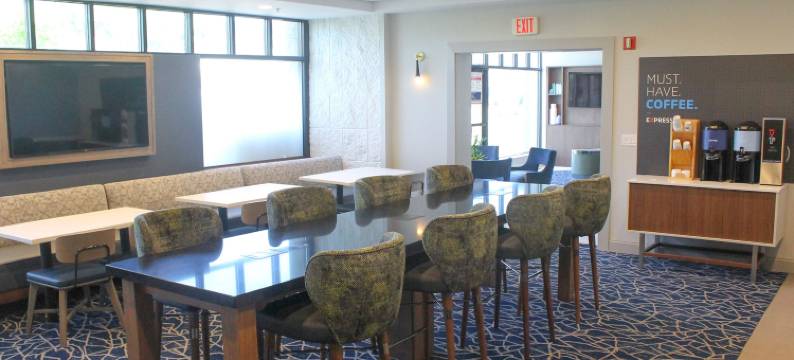 波士顿剑桥智选假日套房酒店(Holiday Inn Express & Suites BOSTON - CAMBRIDGE by IHG)图片