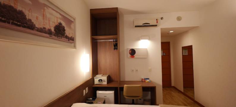 Samba Linhares图片