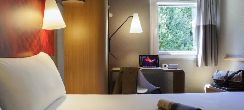 宜必思茹伊昂若萨韦利济酒店(Ibis Jouy-en-Josas Vélizy)图片