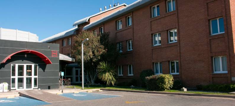 宜必思门多萨酒店(Ibis Mendoza)图片