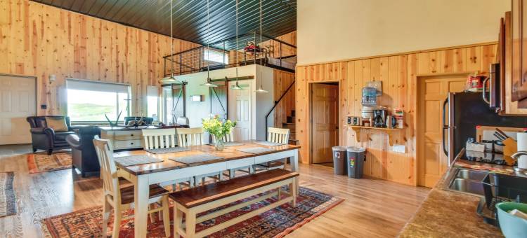 隐蔽的内布拉斯加度假屋：距麦康诺湖2英里(Secluded Nebraska Getaway 2 Mi to Lake McConaughy)图片