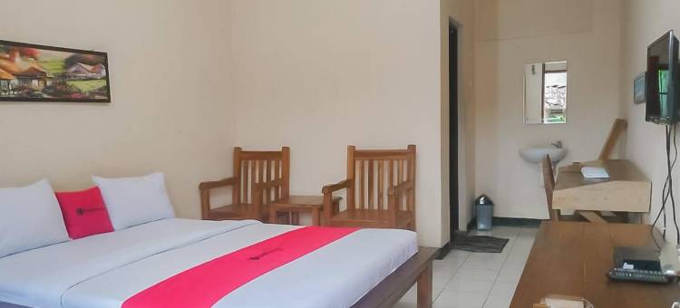 红多兹酒店-皇后港湾海滩2号(RedDoorz @ Pantai Pelabuhan Ratu 2)图片