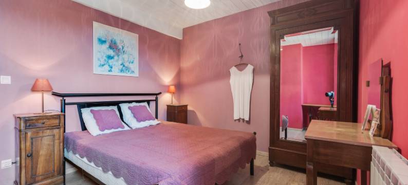 Holiday home with private terrace图片