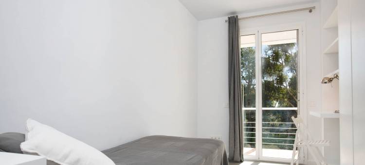 Villa near peaceful beach of Calella de图片