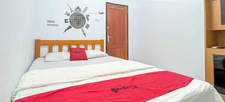 RedDoorz Syariah at Home Ampana Guest House Ampana Kota图片
