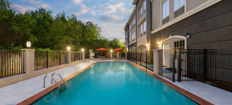 巴吞鲁日德纳姆斯普林斯拉昆塔温德姆套房酒店(La Quinta Inn & Suites by Wyndham Baton Rouge Denham Springs)图片