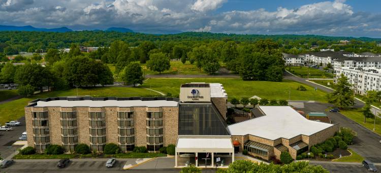 橡树岭希尔顿逸林酒店(DoubleTree by Hilton Hotel Oak Ridge-Knoxville)图片