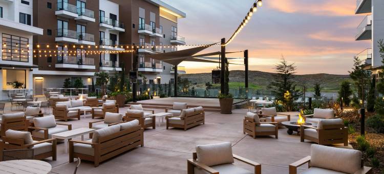 蒙特雷沙城万怡酒店(Courtyard by Marriott Sand City Monterey)图片