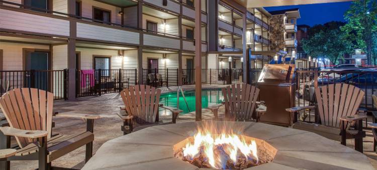 加特林堡市中心贝斯特韦斯特约翰逊旅馆(Best Western Johnson's Inn Downtown Gatlinburg)图片
