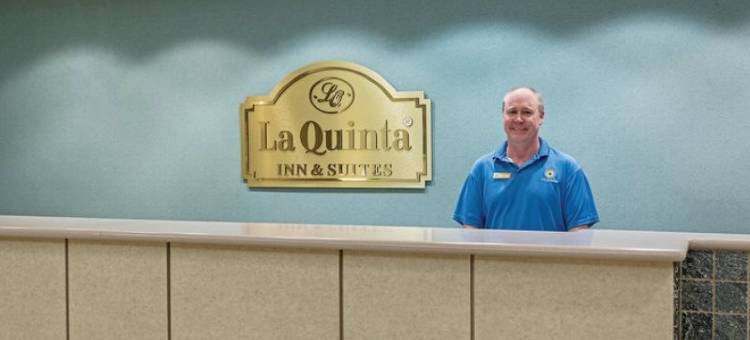 迈尔斯堡I-75 拉昆塔温德姆套房酒店旅店(La Quinta Inn and Suites Fort Myers I-75)图片