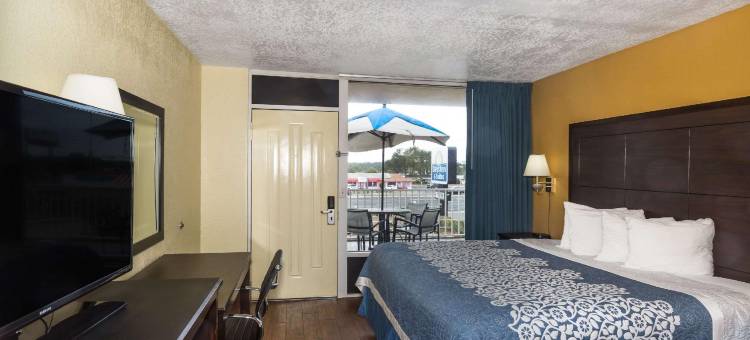 里奇港戴斯酒店(Days Inn & Suites by Wyndham Port Richey)图片