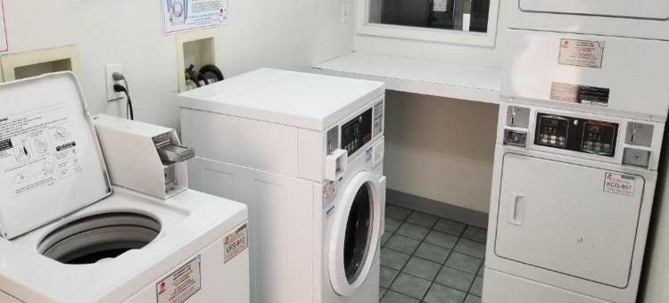 Travel Inn 由OYO管理奥马哈酒店(Travel Inn by OYO Omaha)图片