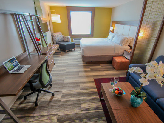 迈阿密机场东套房智选假日酒店