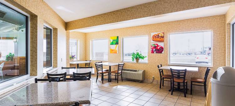 贝蒙特 151 路凯艺套房酒店(Quality Inn & Suites Belmont Route 151)图片