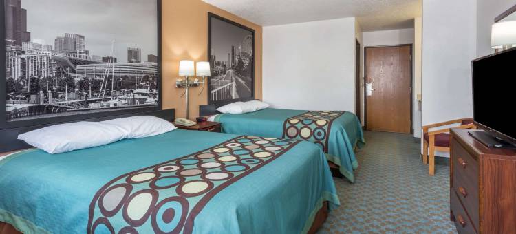 伯旁奈斯-坎卡基地区速8酒店(Super 8 by Wyndham Bourbonnais/Kankakee Area)图片