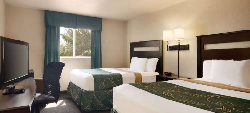 杰斐逊城Travelodge by Wyndham酒店(Travelodge by Wyndham Jefferson City)图片