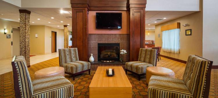 芬格湖群贝斯特韦斯特优质套房酒店(Best Western Plus Finger Lakes Inn  Suites)图片