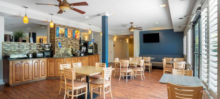 沃库拉贝斯特韦斯特优质套房酒店(Best Western Wakulla Inn  Suites)图片