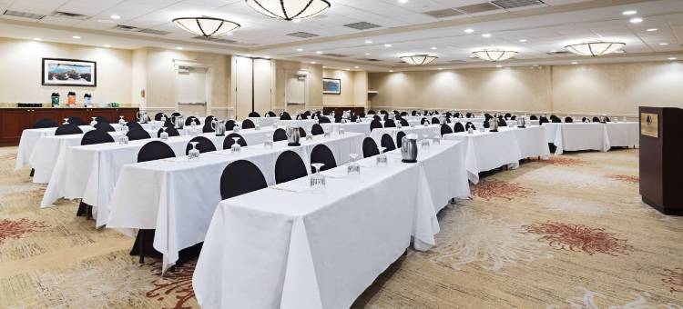 希尔顿逸林套房酒店辛辛那提-蓝灰(DoubleTree Suites by Hilton Cincinnati - Blue Ash)图片