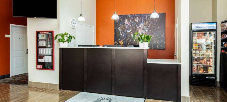 长岛市拉昆塔温德姆套房酒店(La Quinta Inn and Suites by Wyndham Long Island City)图片