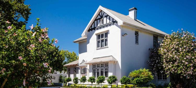 威斯汀奥克斯宾馆(Whispering Oaks Guest House)图片