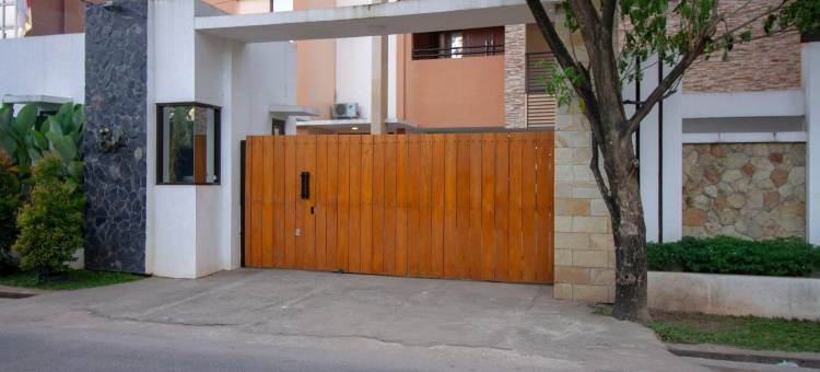 宾塔罗商务区红多兹Plus酒店(RedDoorz Plus @ CBD Bintaro)图片