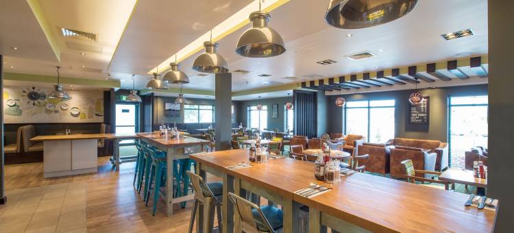 普瑞米尔查塔姆吉林汉姆酒店(胜利码头)(Premier Inn Chatham/Gillingham (Vic Pier))图片