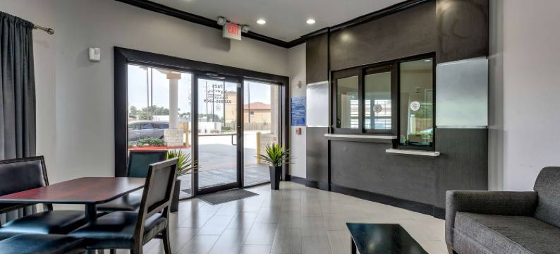 IAH机场北美洲佳价套房酒店(Americas Best Value Inn and Suites IAH Airport North)图片