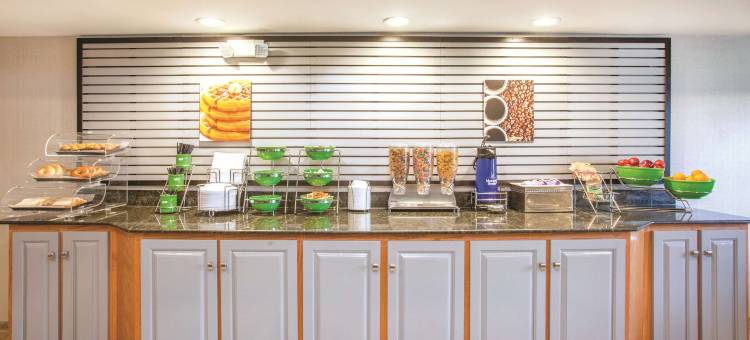 里士满南拉昆塔温德姆酒店(La Quinta Inn by Wyndham Richmond South)图片