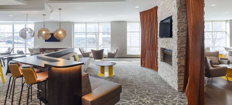 布卢明顿万豪SpringHill Suites 酒店(SpringHill Suites Bloomington)图片