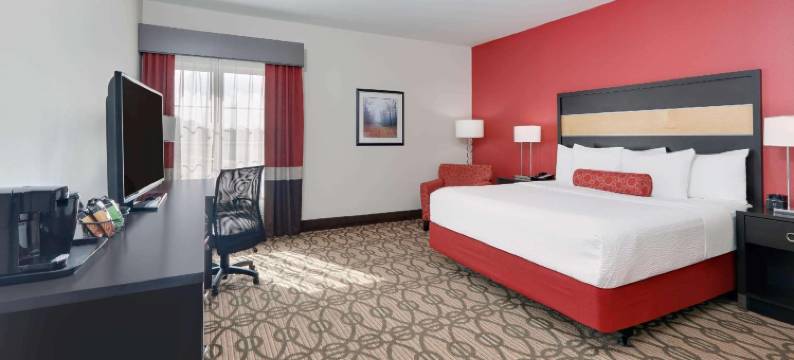 斯塔克维尔密歇根州立大学拉昆塔温德姆套房酒店(La Quinta Inn & Suites by Wyndham Starkville at MSU)图片