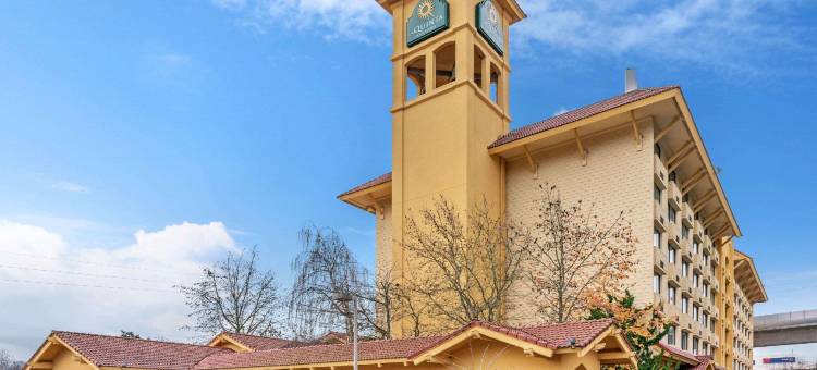 西雅图锡塔克机场拉昆塔温德姆套房酒店(La Quinta Inn & Suites by Wyndham Seattle Sea-Tac Airport)图片