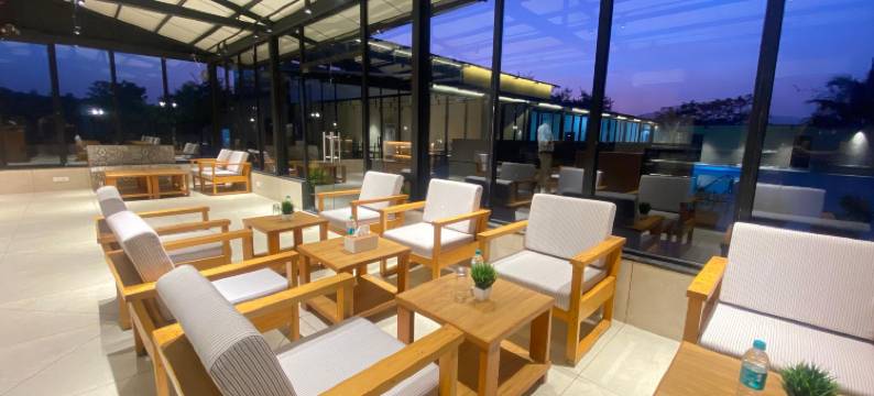 Karjat的Villament度假村(Villament Zinc Journey by the Fern, Karjat)图片