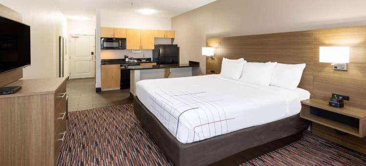 威奇托福尔斯密歇根州立大学区拉昆塔温德姆套房酒店(La Quinta Inn & Suites by Wyndham Wichita Falls - MSU Area)图片