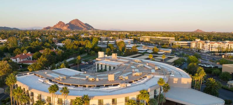 凤凰城比特摩尔希尔顿安泊酒店(Embassy Suites by Hilton Phoenix Biltmore)图片