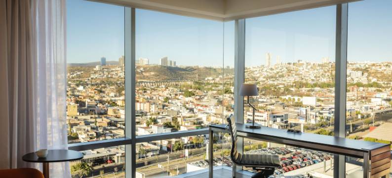 奎雷塔罗嘉年华快捷酒店(Fiesta Inn Express Queretaro Constituyentes)图片