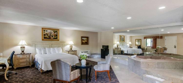 康涅狄格托灵顿美洲佳值酒店(Americas Best Value Inn Torrington, CT)图片